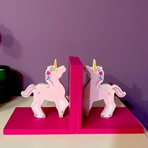 Unicorn book ends